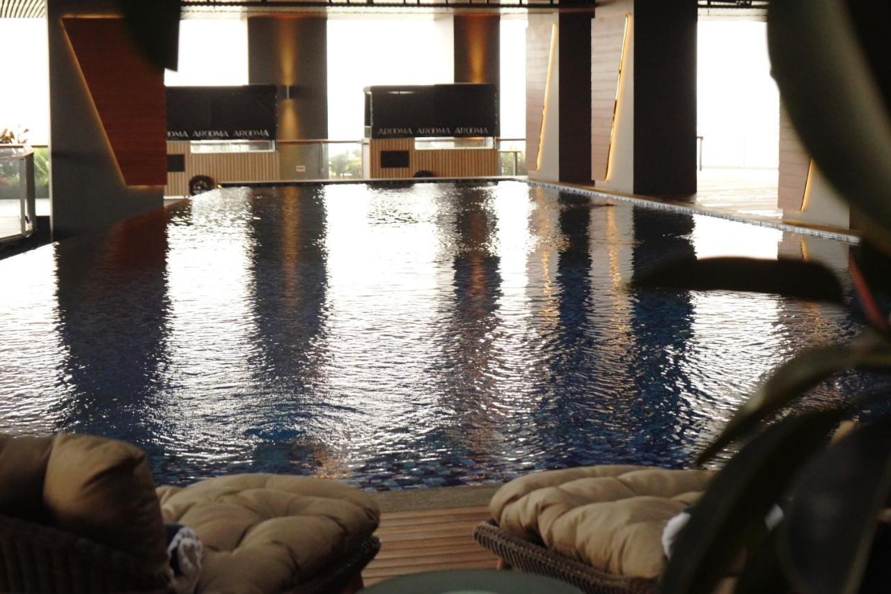 Herloom Hotel & Residence Bsd Tangerang Bagian luar foto