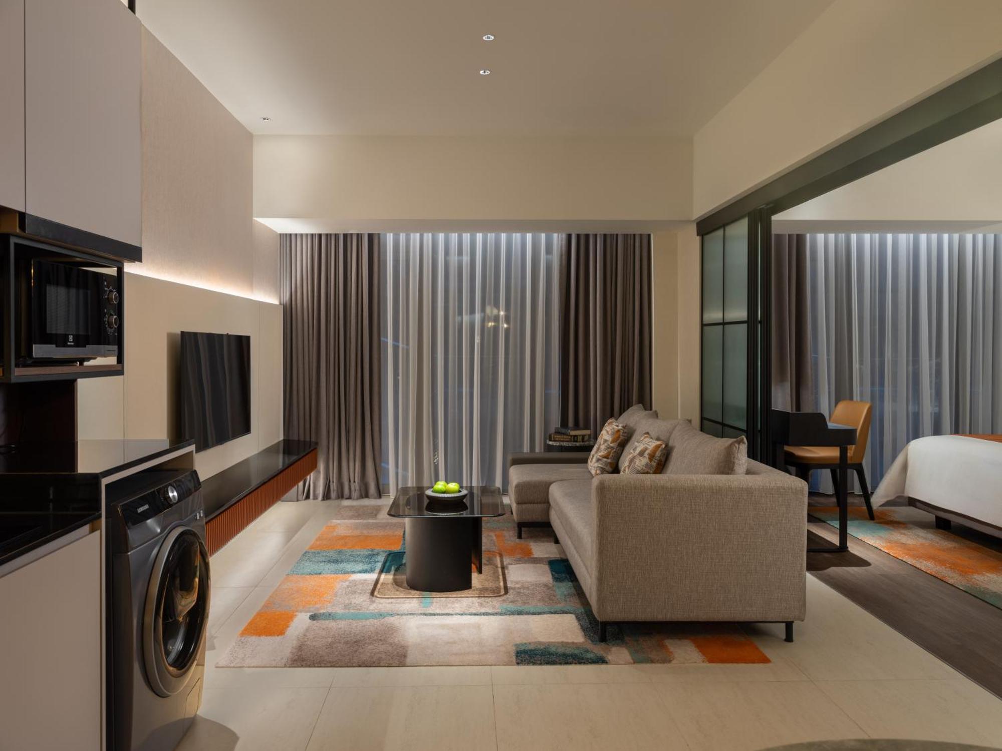 Herloom Hotel & Residence Bsd Tangerang Bagian luar foto